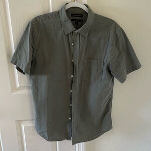 Banana Republic Short Sleeve Button Down Shirt